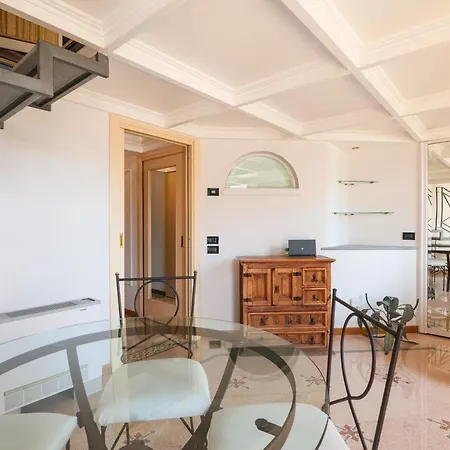 Duomo Cathedral View - Luxury Apartment Milan Exterior photo